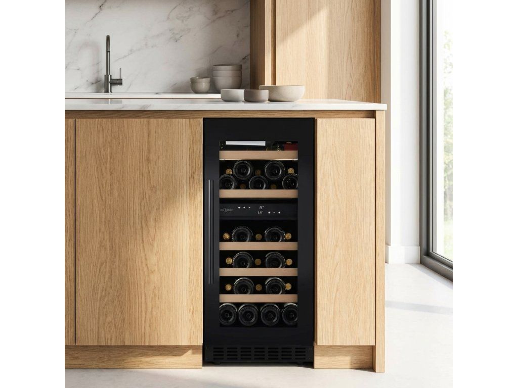 Interiér vinotéky mQuvée WineCave 780 40D